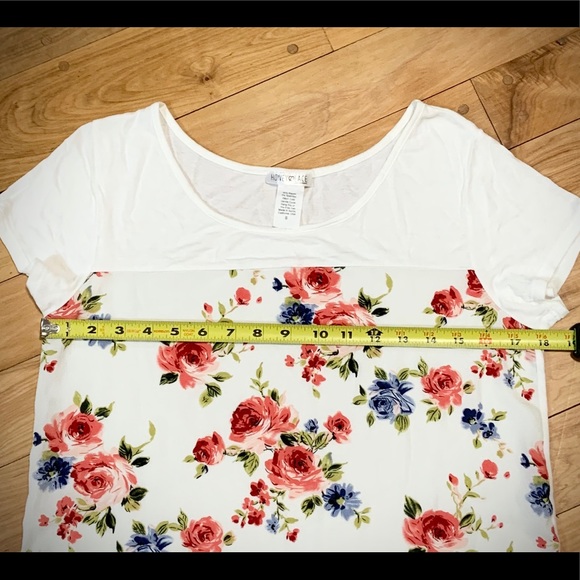 NWOT Honey & Lace-top - Picture 5 of 7